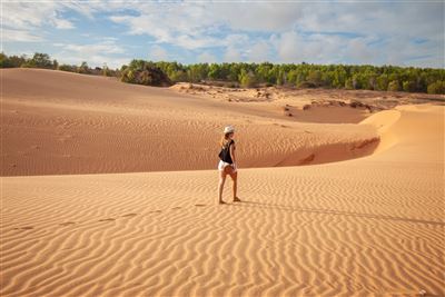 {image.media_title -> f:transform.html())} {image.copyright -> f:transform.html())}